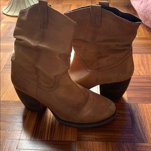 Steve Madden short boot